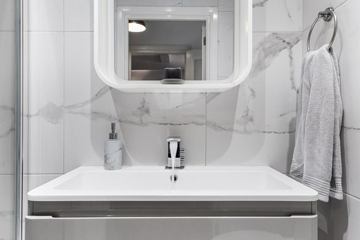 Central London Luxury, Relaxing Apartment! 2 Mins From Paddington Station! 객실 사진